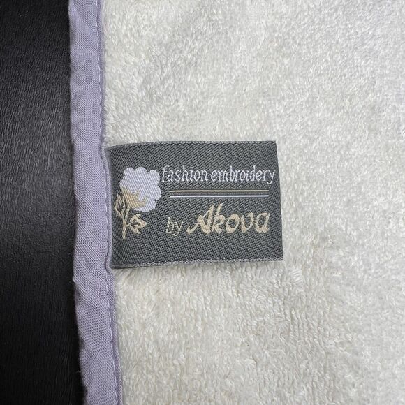 Akova Embroidered Floral Purple Pink 2 Pc Towel Set 100% Cotton Vintage Cottage - Picture 5 of 9